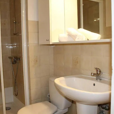 Studio Coquet 150m Plage, - Fr-1-252a-86 * Villeneuve-Loubet